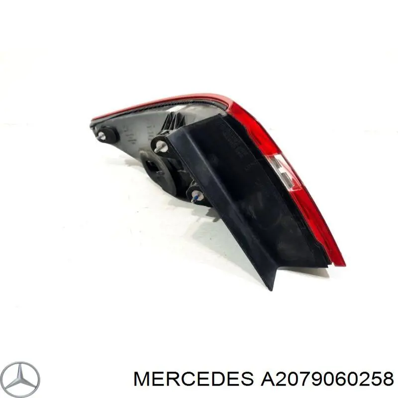 Lanterna traseira direita Mercedes A2079060258 preço, a partir de 309,33 USD
