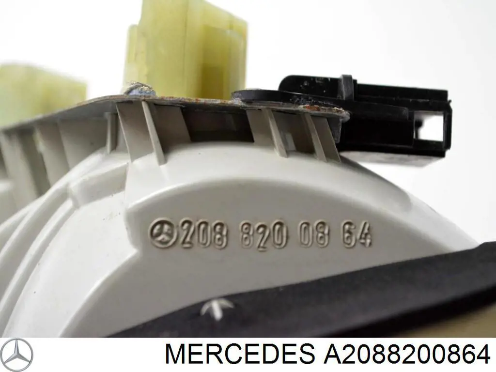 Lanterna traseira direita interna Mercedes A2088200864 preço, a partir de 60,15 USD
