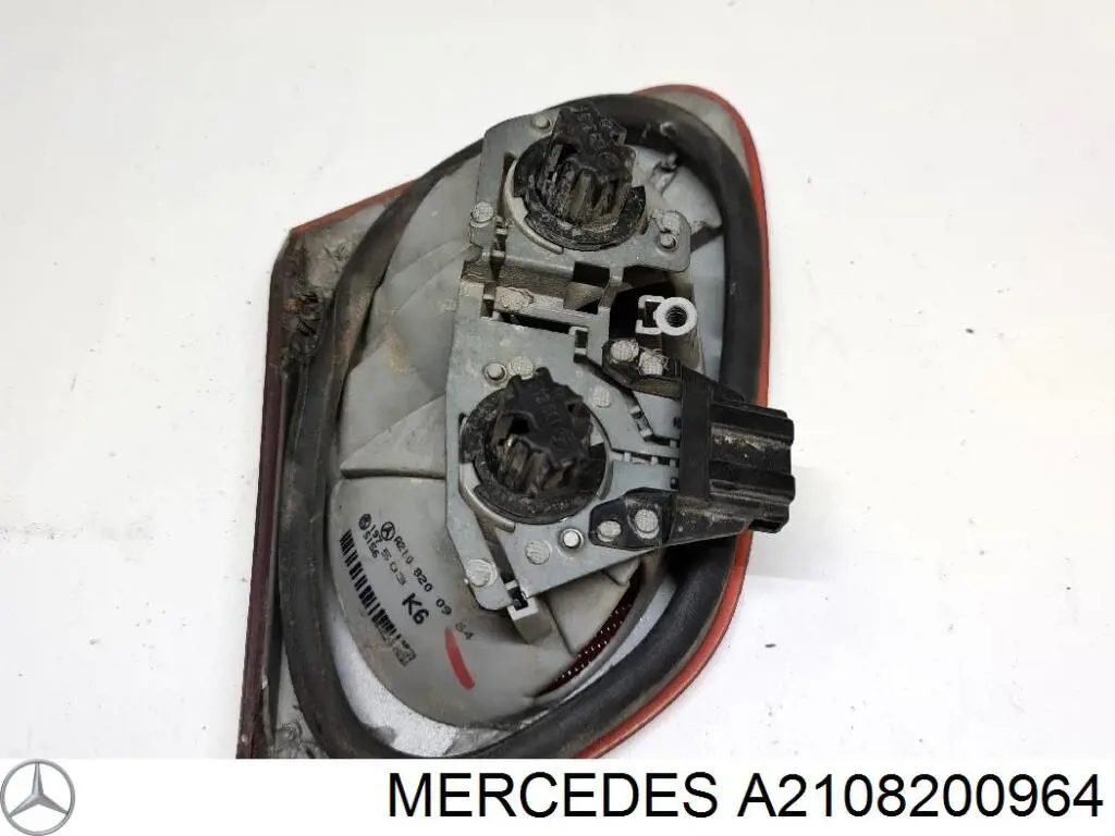 Lanterna traseira esquerda interna Mercedes A2108200964 preço, a partir de 32,35 USD