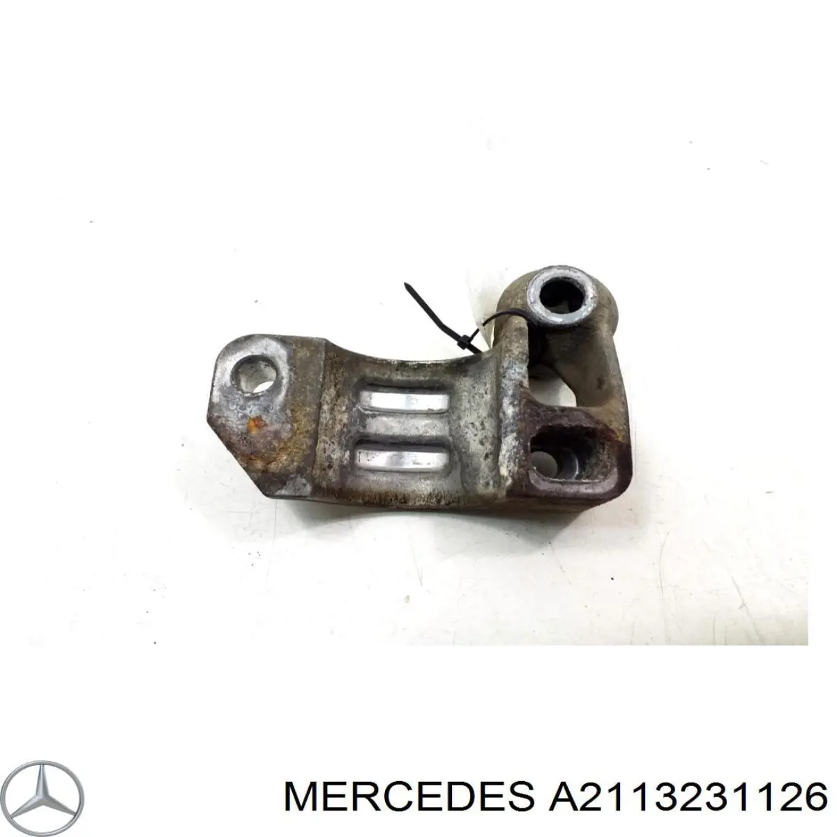 A2113231126 Mercedes Braçadeira de fixação da bucha de estabilizador dianteiro
