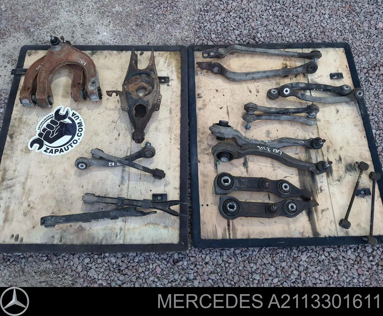 A2113301611 Mercedes Braço oscilante inferior direito de suspensão dianteira