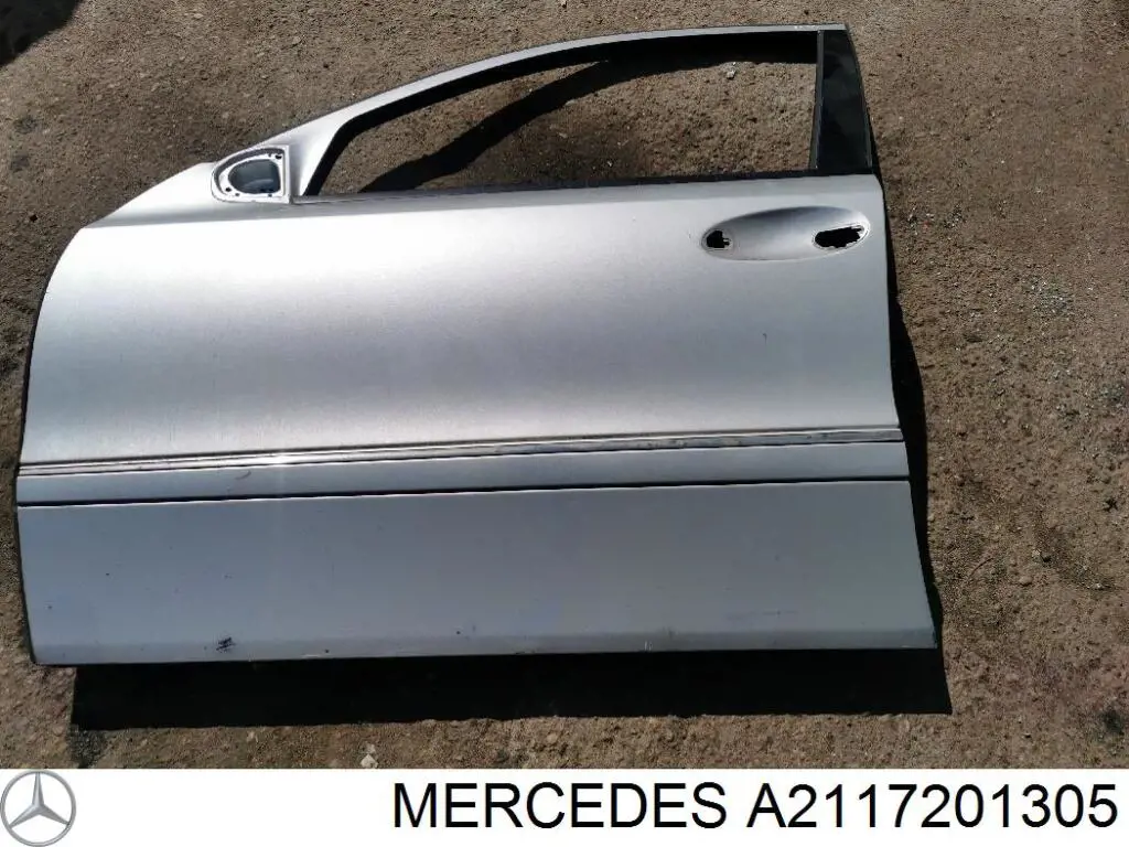 211720130528 Mercedes Porta dianteira esquerda