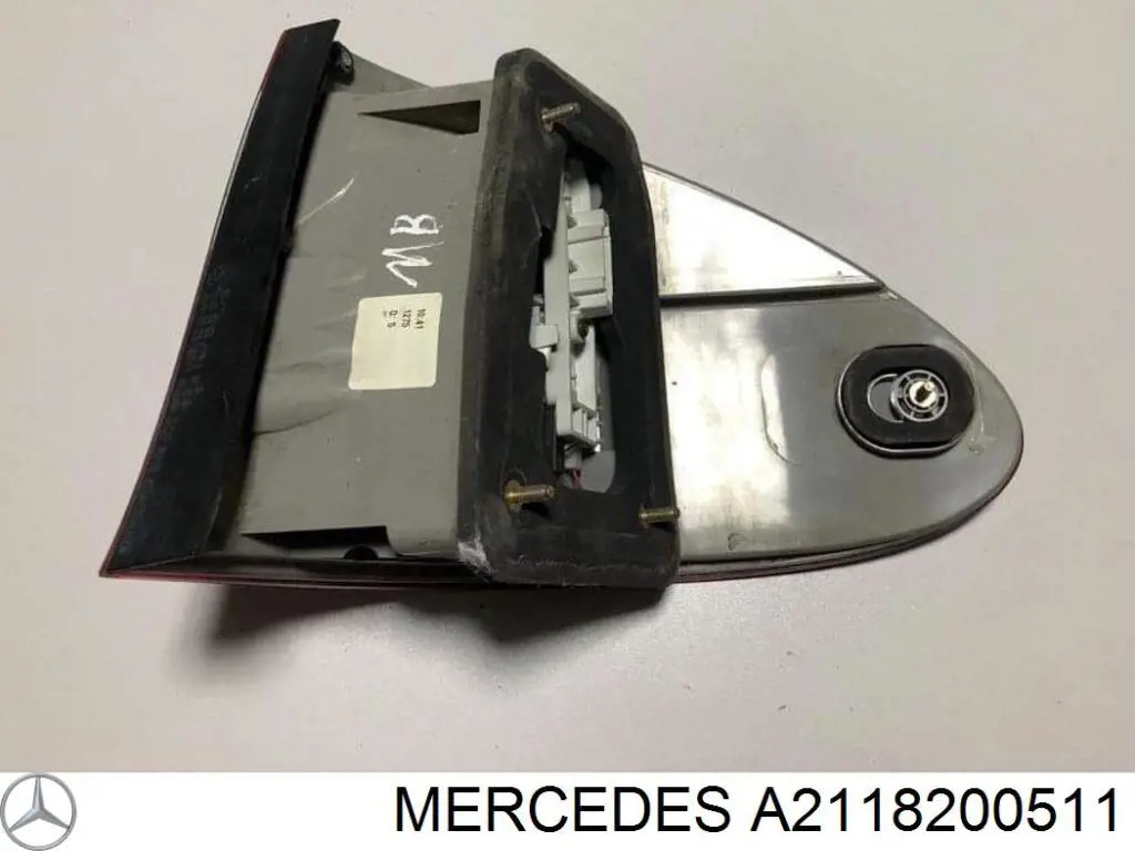 Circuito de contato da luz traseira Mercedes A2118200511 preço, a partir de 125,71 USD