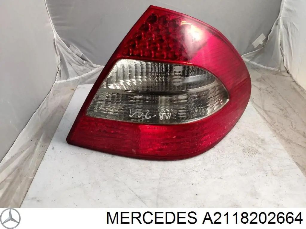 Lanterna traseira direita Mercedes A2118202664 preço, a partir de 224,31 USD