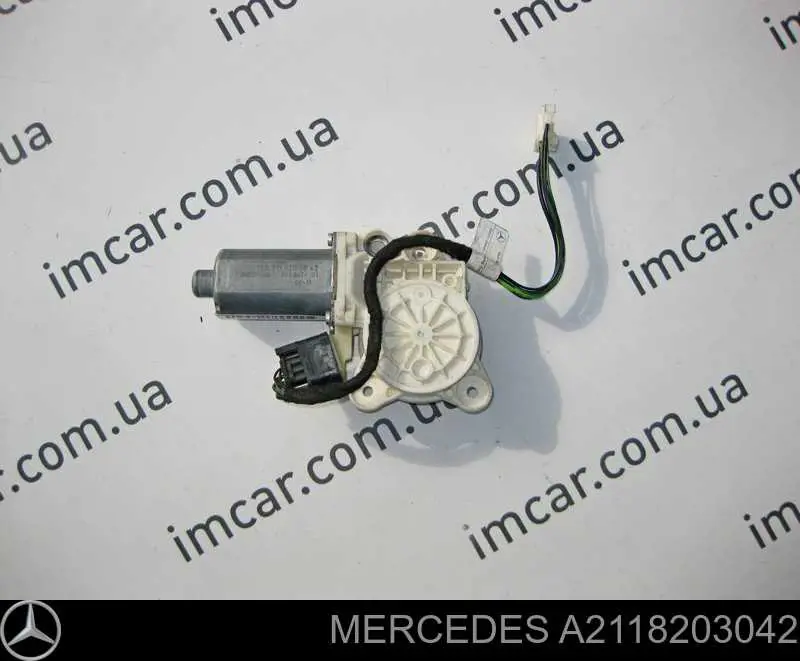 A2118203042 Mercedes Motor de acionamento de vidro da porta dianteira direita