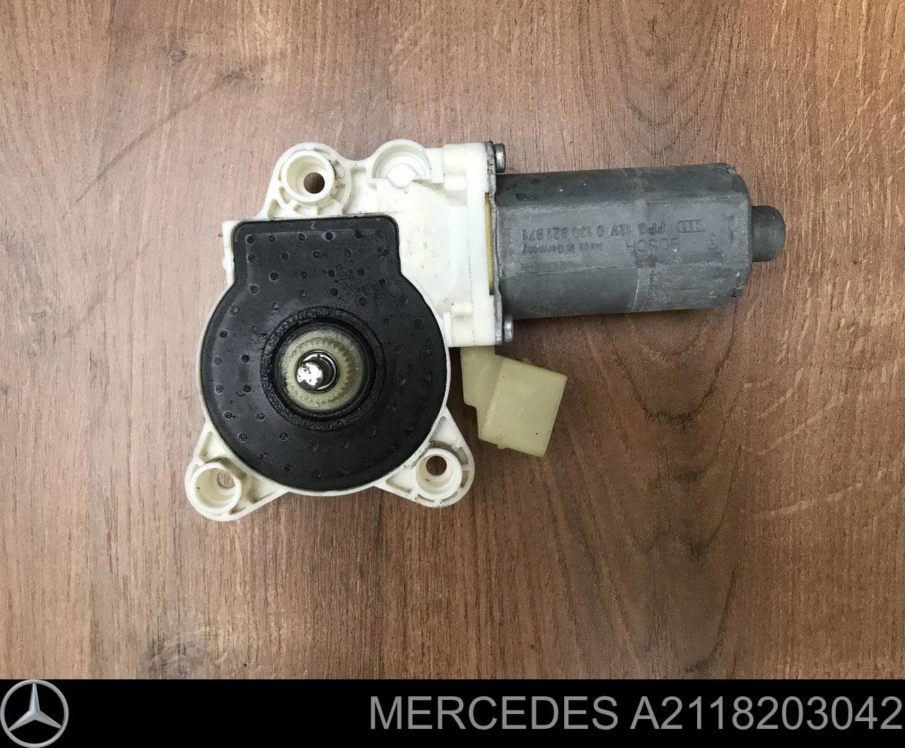 Motor de acionamento de vidro da porta dianteira direita Mercedes A2118203042 preço, a partir de 40,86 USD