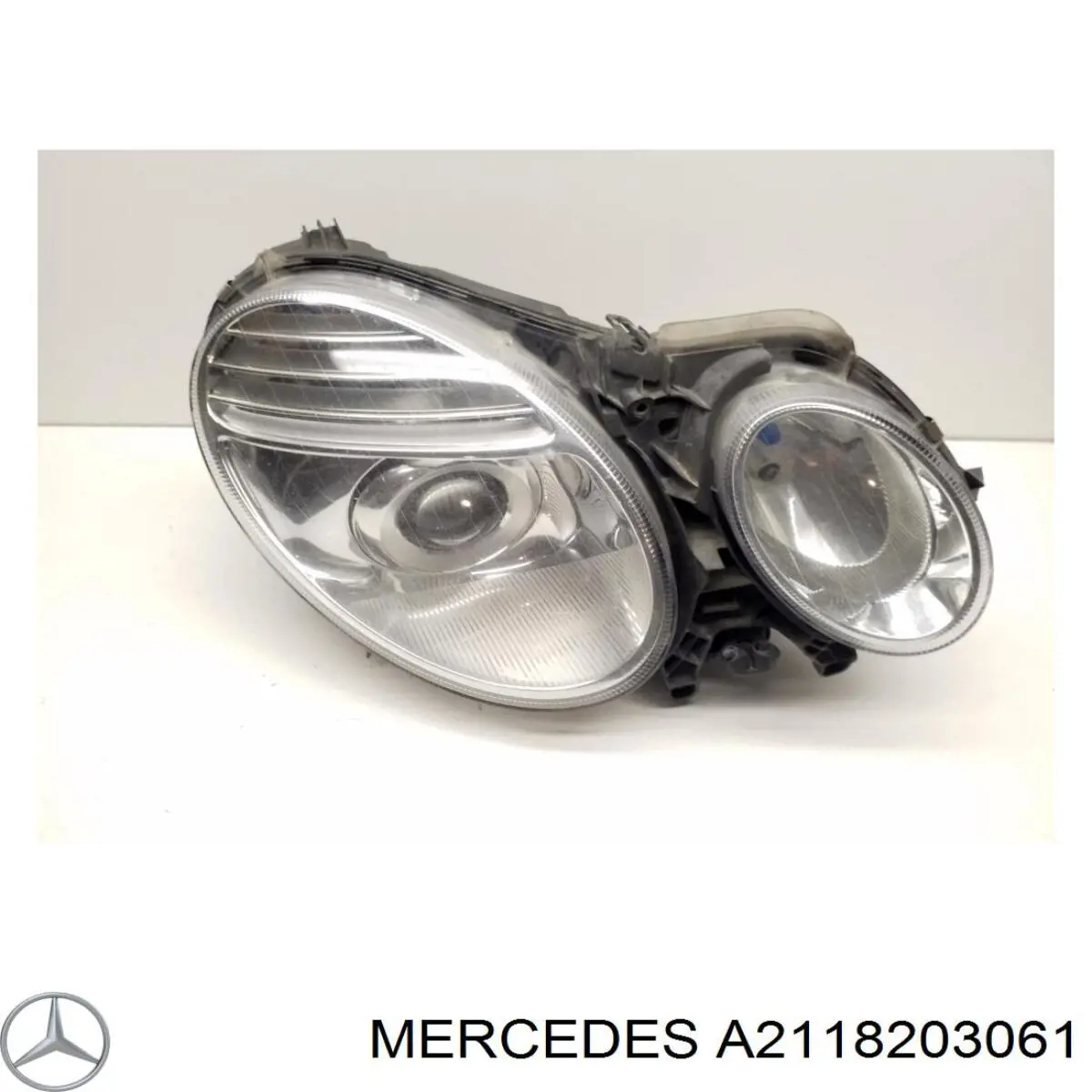 A2118203061 Mercedes Luz direita