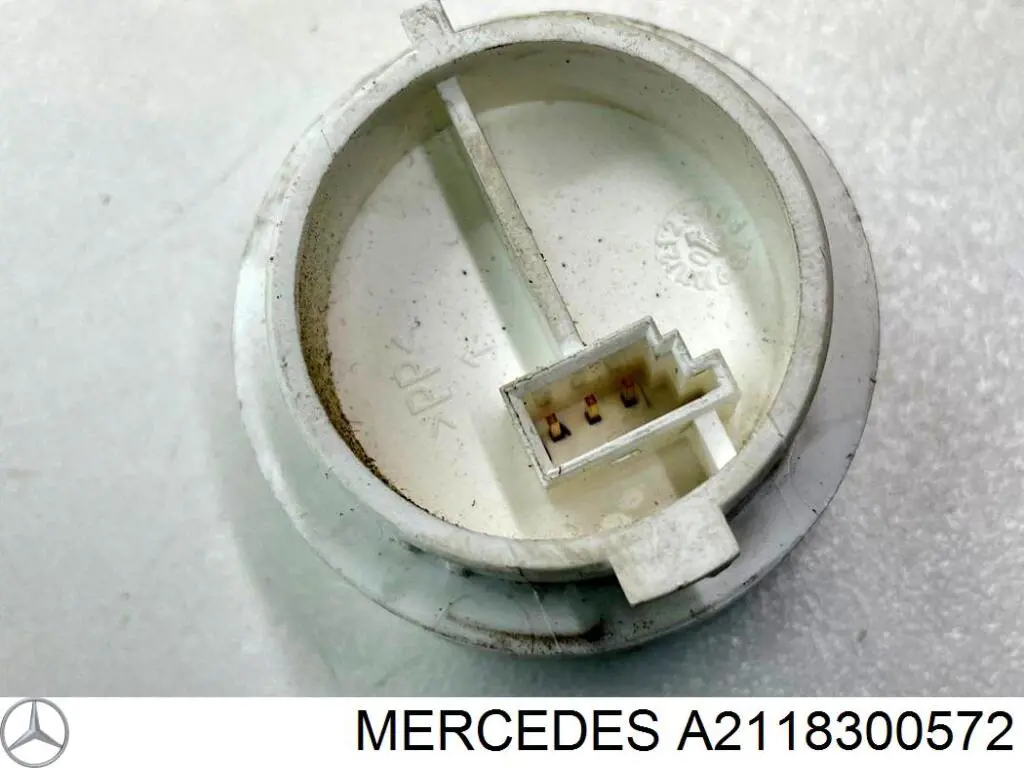 Sensor de temperatura de ar no salão Mercedes 2118300572 preço, a partir de 46,05 USD