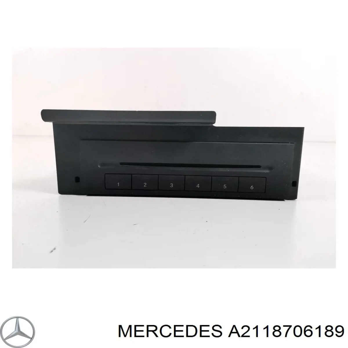 A2118706189 Mercedes Aparelhagem de som (rádio AM/FM)