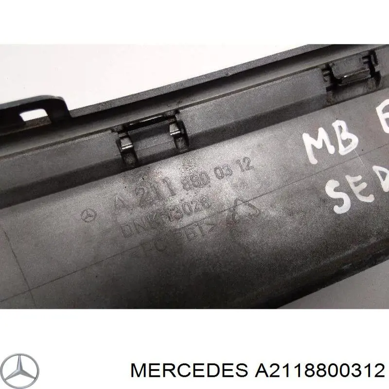 Placa sobreposta do pára-choque traseiro esquerdo Mercedes A2118800312 preço, a partir de 51,36 USD