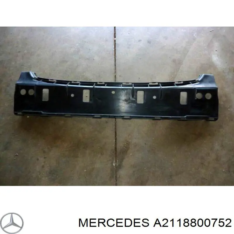 2118800752 Mercedes Reforçador do pára-choque dianteiro