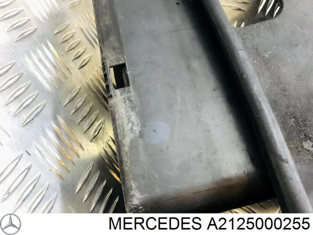 Compre A2125000255 Mercedes Placa sobreposta superior do painel dianteiro (de suporte do radiador)