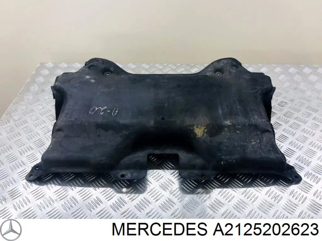 Isolamento de ruído da capota Mercedes A2125202623 preço, a partir de 60,88 USD