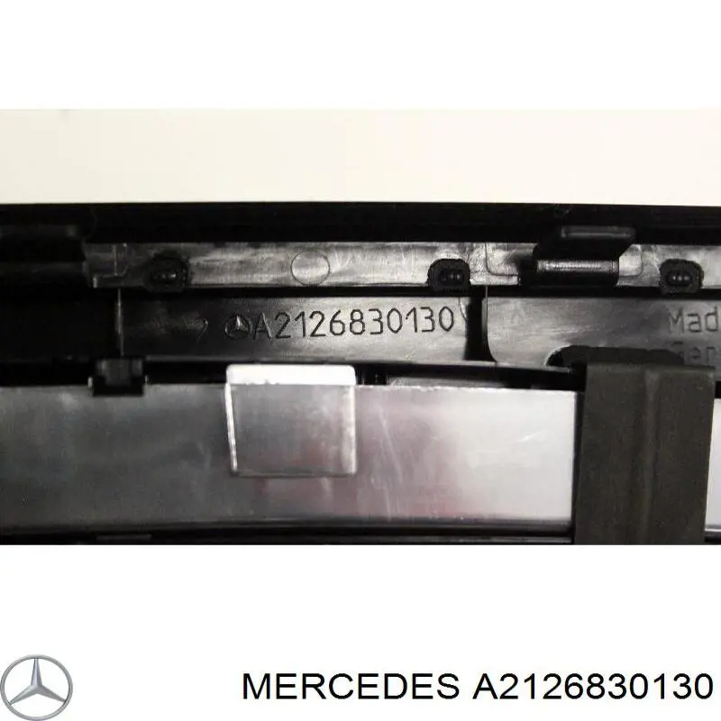 A2126830130 Mercedes Sinal de parada traseiro adicional