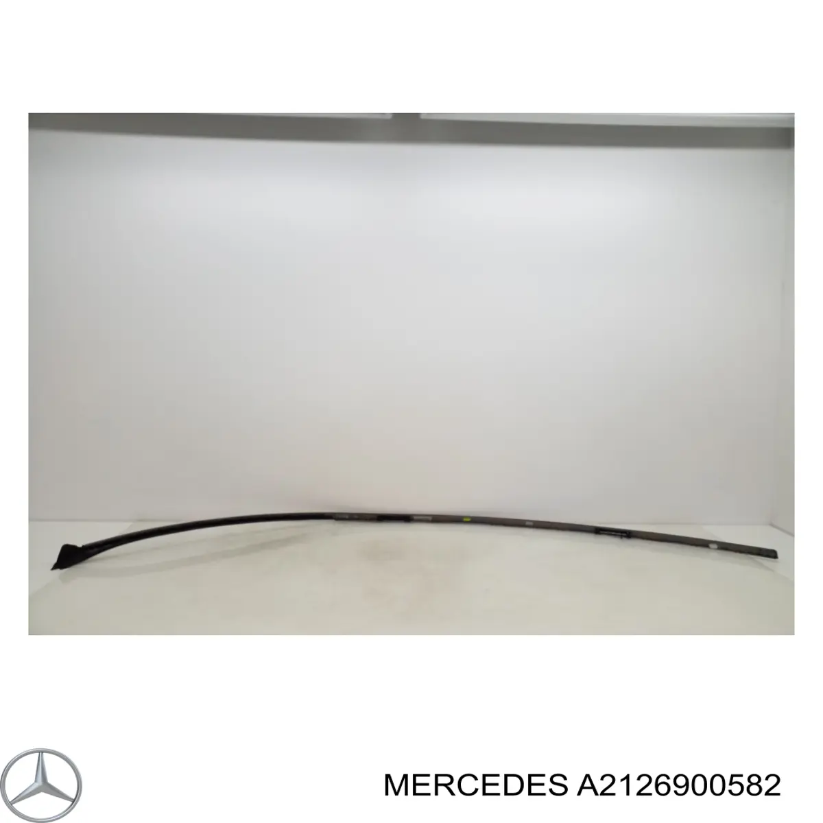 Moldura do teto esquerda Mercedes A2126900582 preço, a partir de 44,27 USD