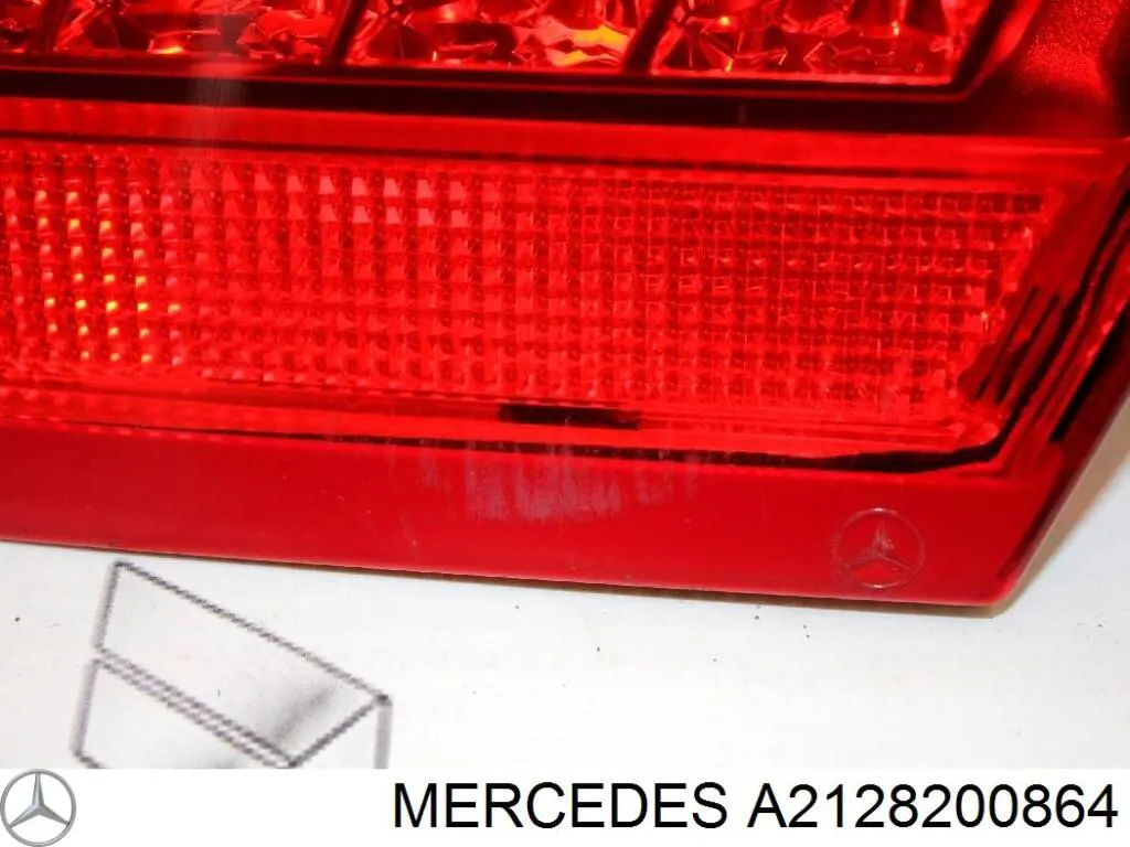 Lanterna traseira direita interna Mercedes A2128200864 preço, a partir de 111,93 USD