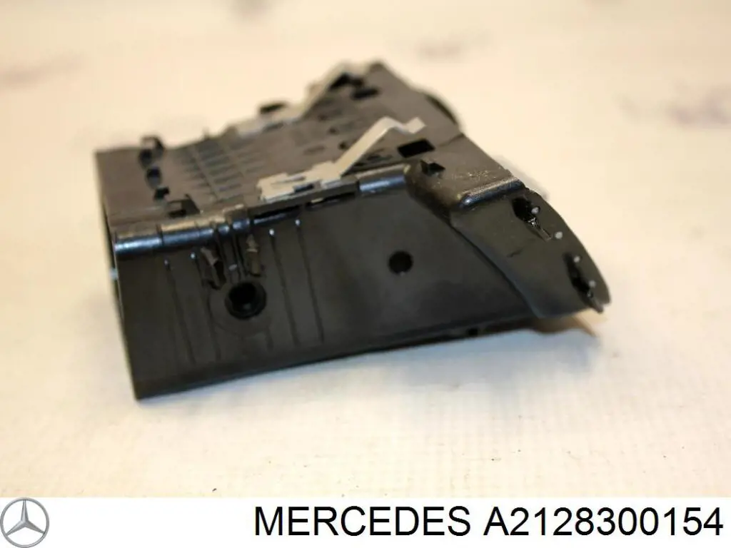 A2128300154 Mercedes Conduto de ar (distribuidor de ar para "painel de instrumentos") esquerdo