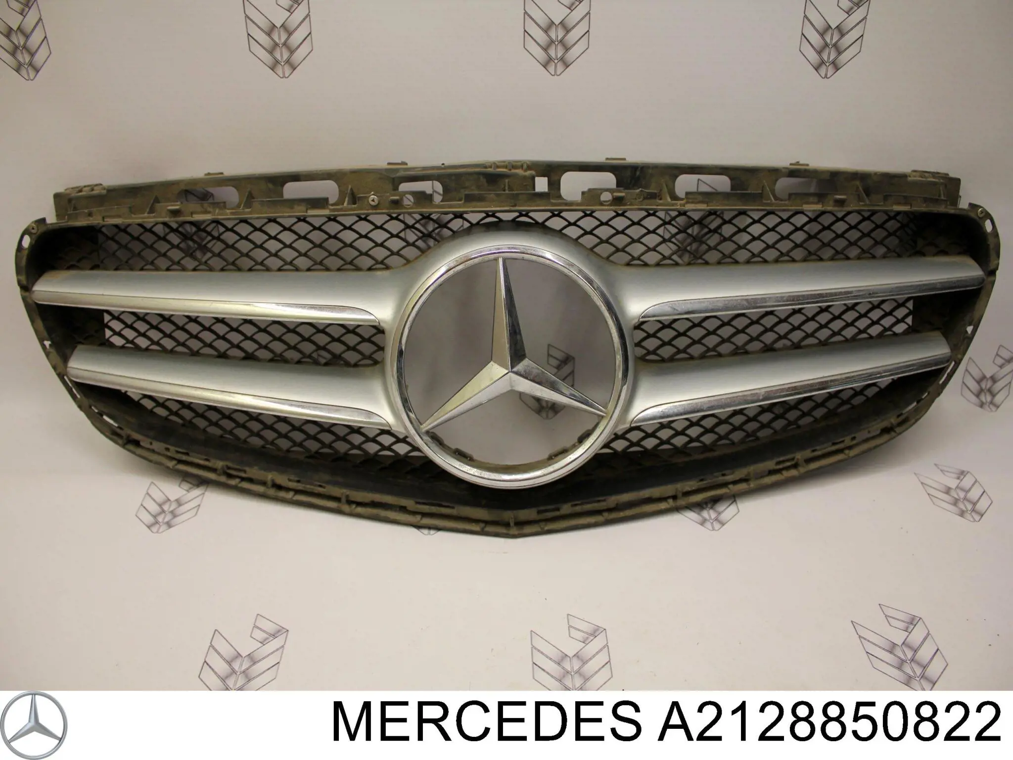 Grelha do radiador Mercedes 2128851400 preço, a partir de 107,21 USD