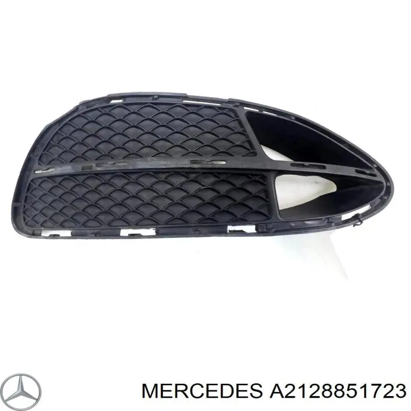 Tampão (grelha) das luzes de nevoeiro do pára-choque dianteiro esquerdo Mercedes A2128851723 preço, a partir de 22,28 USD