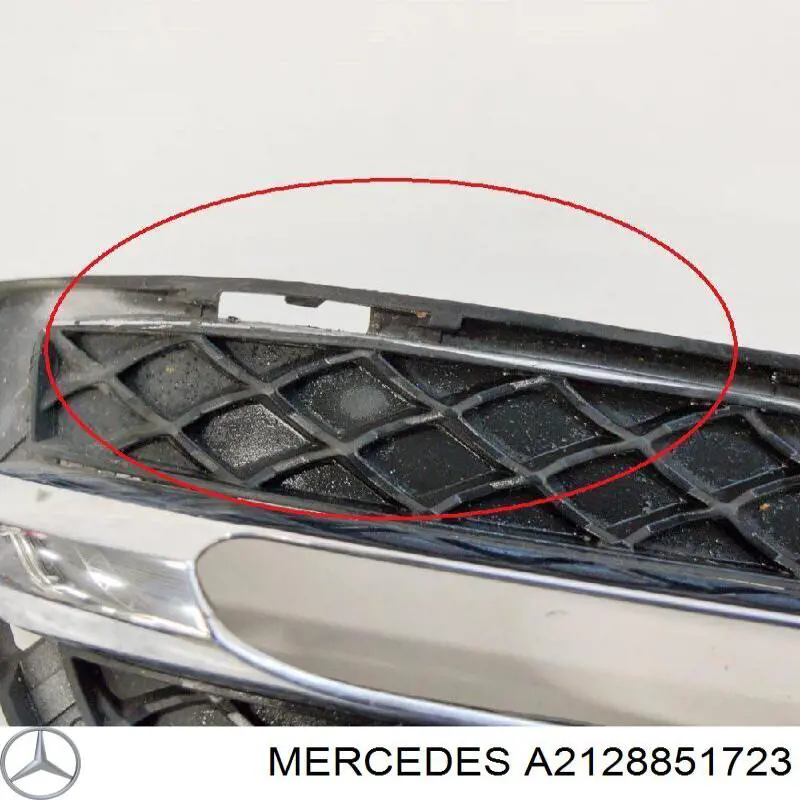 Compre A2128851723 Mercedes Tampão (grelha) das luzes de nevoeiro do pára-choque dianteiro esquerdo
