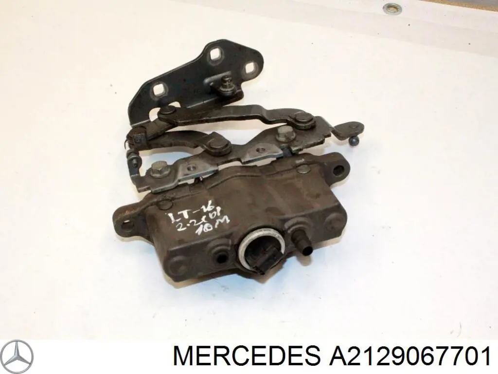 Pirotecnia do capô Mercedes A2129067701 preço, a partir de 600,35 USD