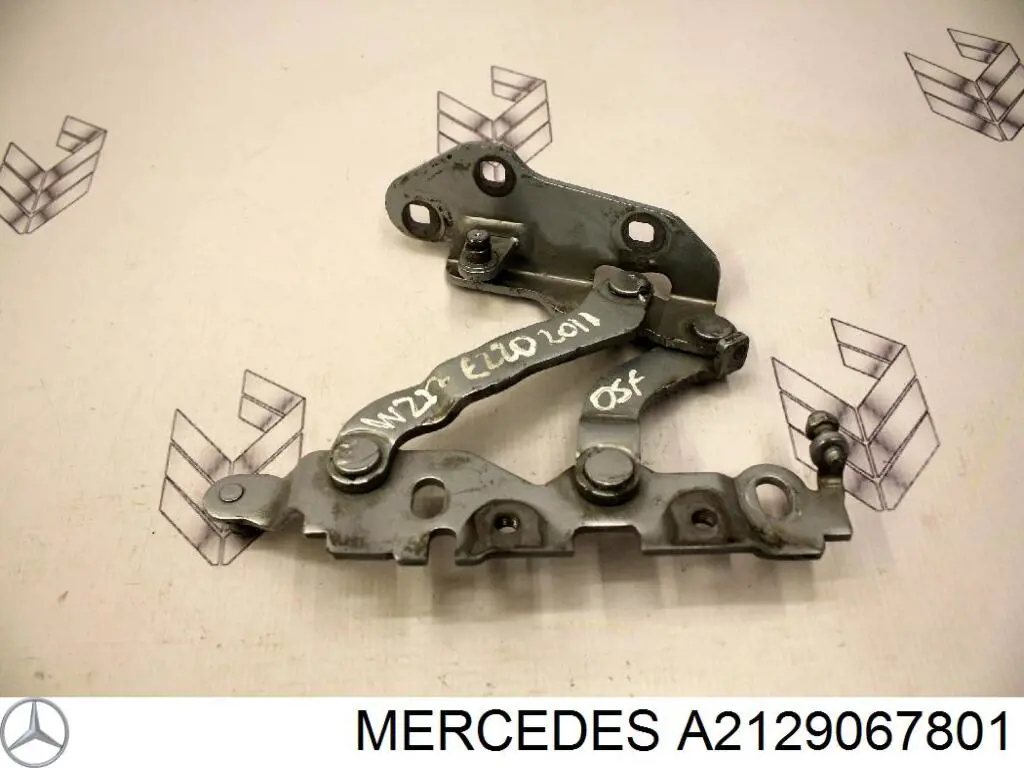 A2129067801 Mercedes Pirotecnia do capô