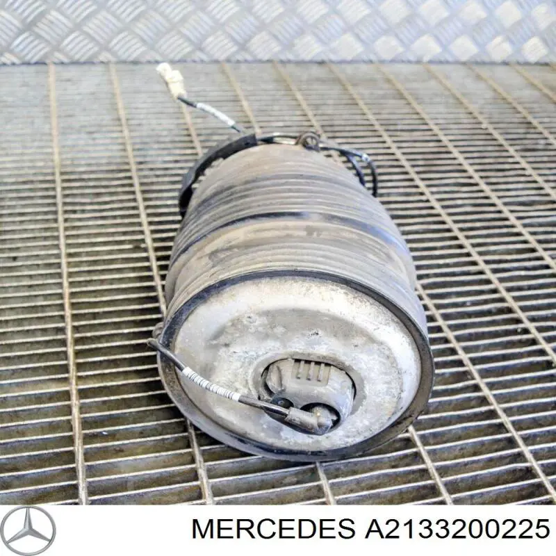 Coxim pneumático (suspensão de lâminas pneumática) do eixo traseiro Mercedes A2133200225 preço, a partir de 574,64 USD