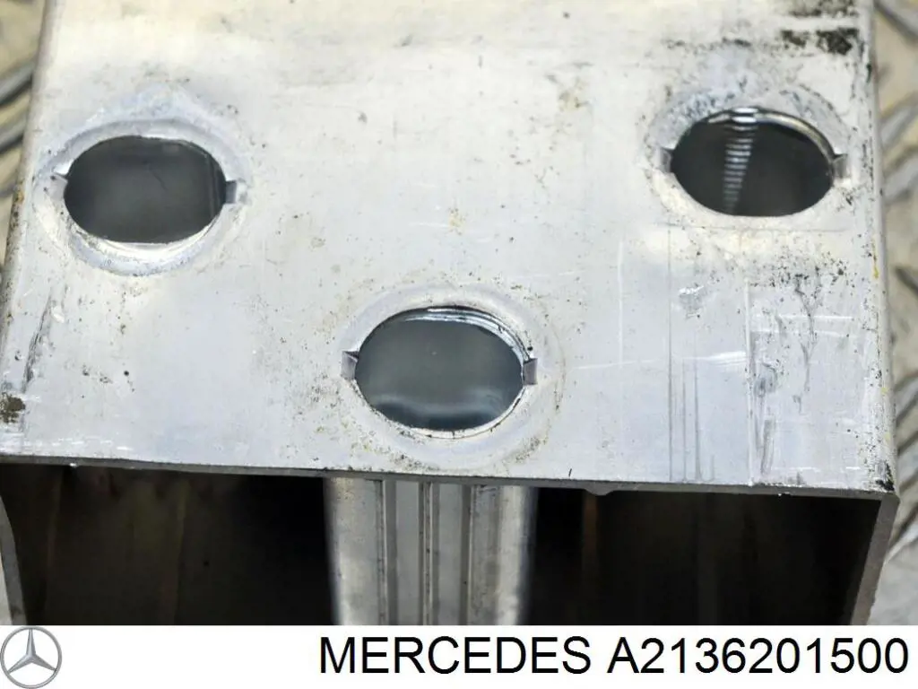 Compre A2136201500 Mercedes Consola de reforçador do pára-choque dianteiro