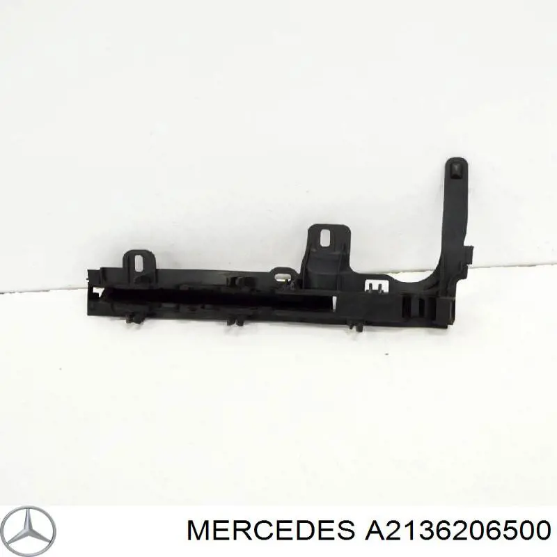 Consola do painel dianteiro direito Mercedes A2136206500 preço, a partir de 60,69 USD