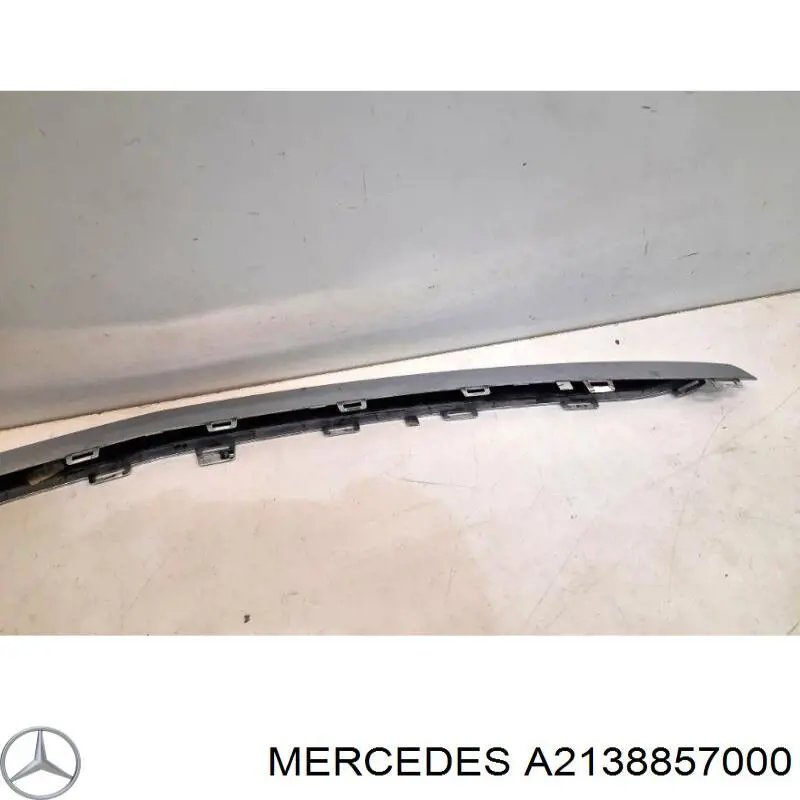 A2138857000 Mercedes Moldura central do pára-choque dianteiro