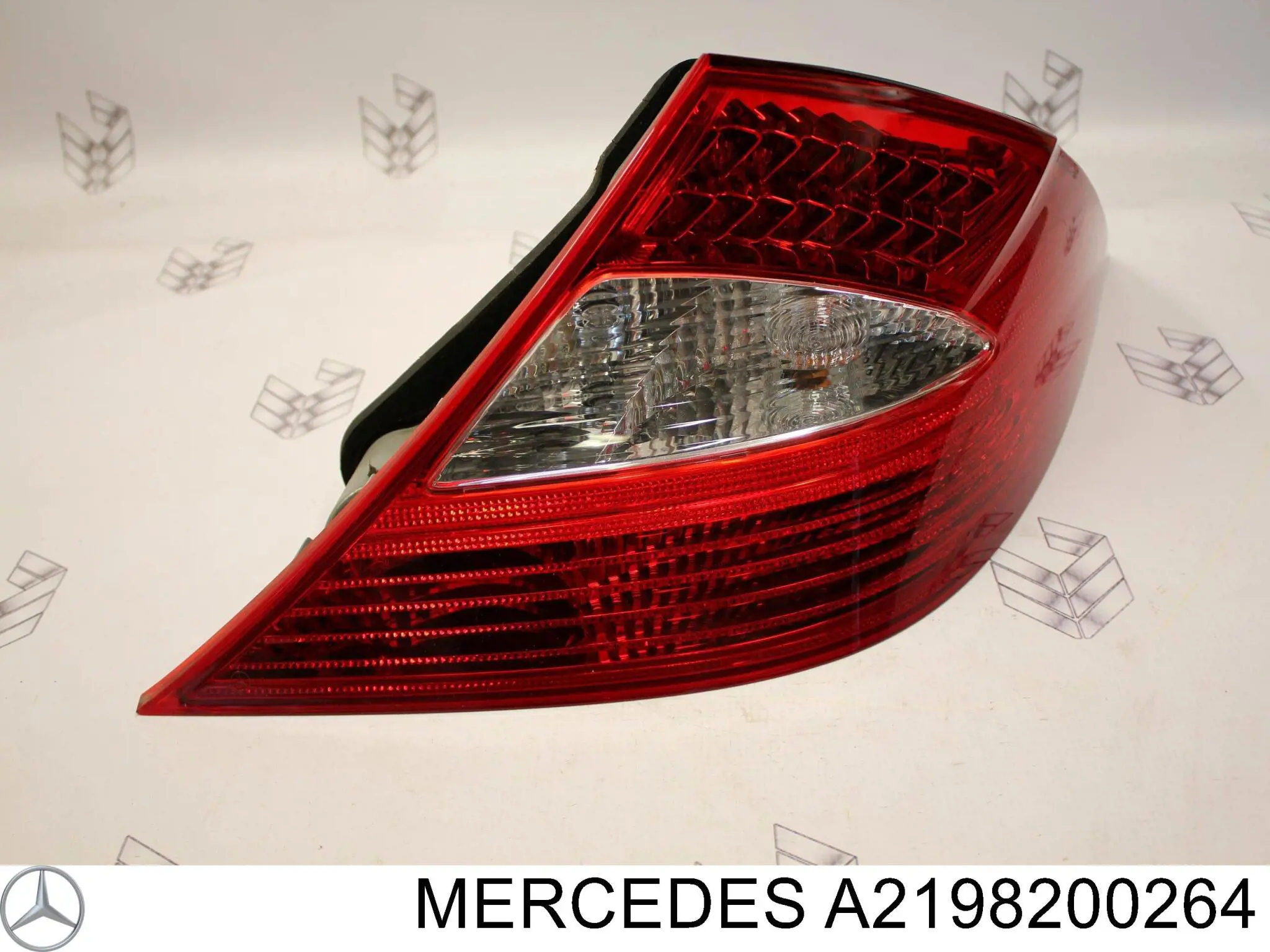 A2198200264 Mercedes Lanterna traseira direita