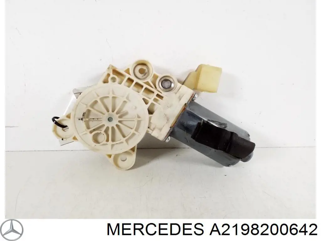 Motor de acionamento de vidro da porta dianteira direita Mercedes A2198200642 preço, a partir de 36,15 USD
