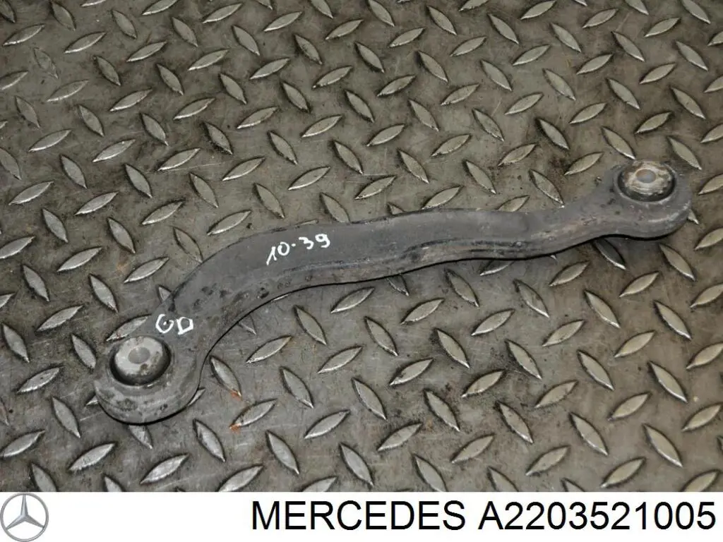 Braço oscilante superior esquerdo de suspensão traseira 2203521005 Mercedes