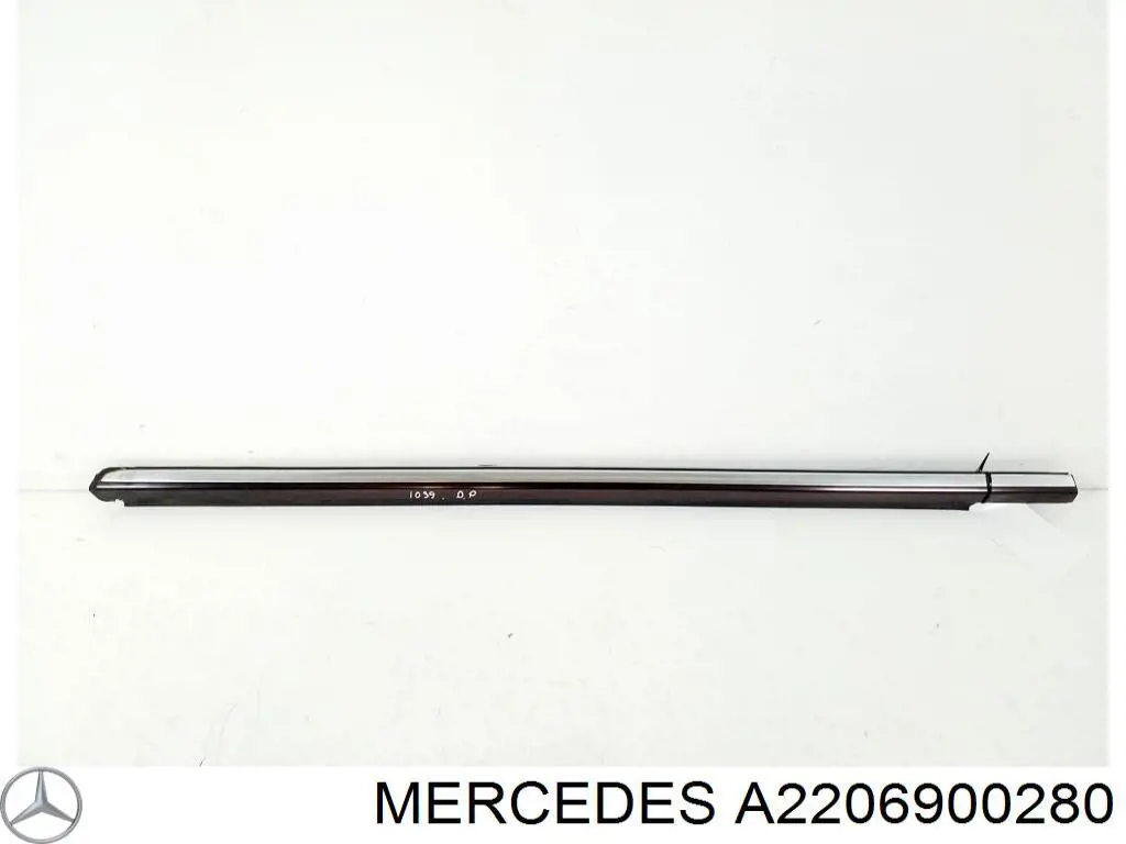 Compactador externo de vidro da porta dianteira direita (chapa) Mercedes A2206900280 preço, a partir de 219,66 USD