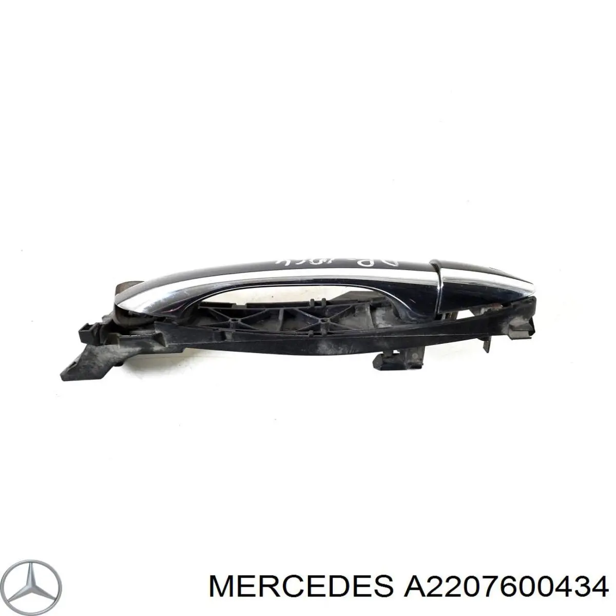 Suporte de maçaneta externa da porta dianteira direita Mercedes A2207600434 preço, a partir de 29,07 USD