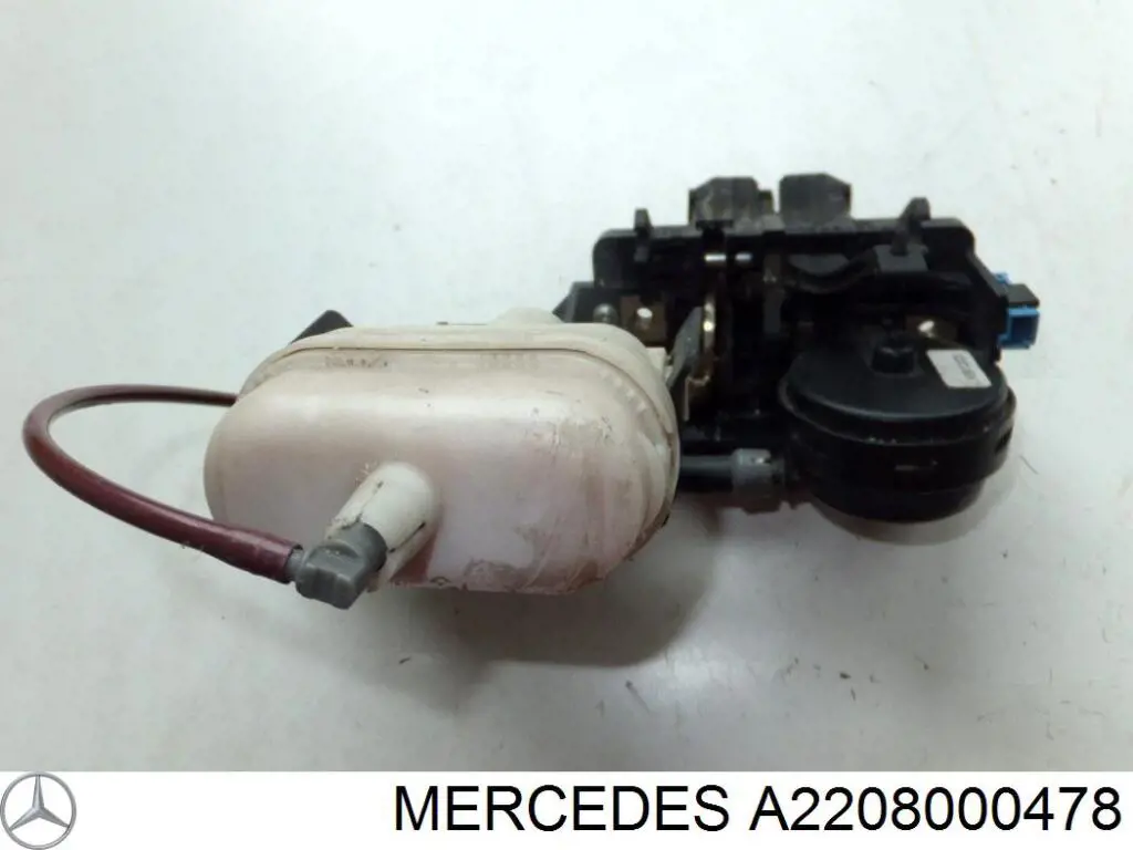 Compre A2207500584 Mercedes Fecho de tampa de porta-malas (de 3ª/5ª porta traseira)