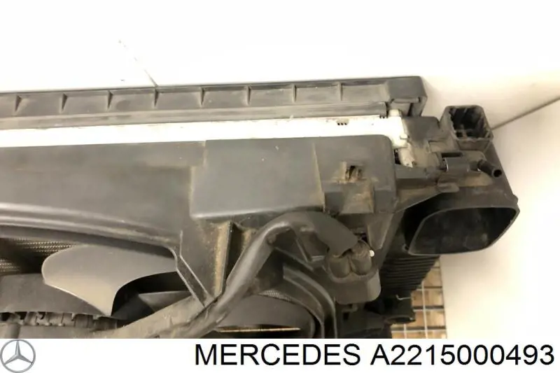 Difusor do radiador de esfriamento, montado com motor e roda de aletas Mercedes A2215000493 preço, a partir de 352,43 USD