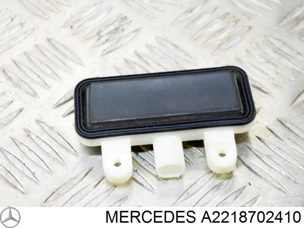 Compre A2218702410 Mercedes Botão de acionamento do fecho de tampa de porta-malas (de 3ª/5ª porta (de tampa de alcapão)