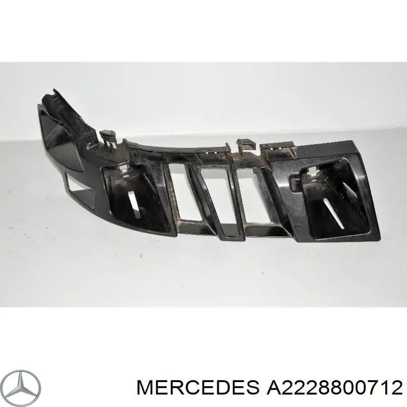 A2228800712 Mercedes Consola esquerda do pára-choque traseiro externo