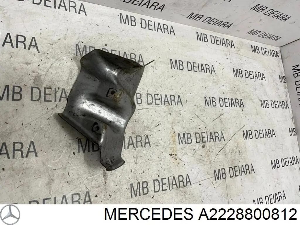 Compre A2228800812 Mercedes Consola direita do pára-choque traseiro