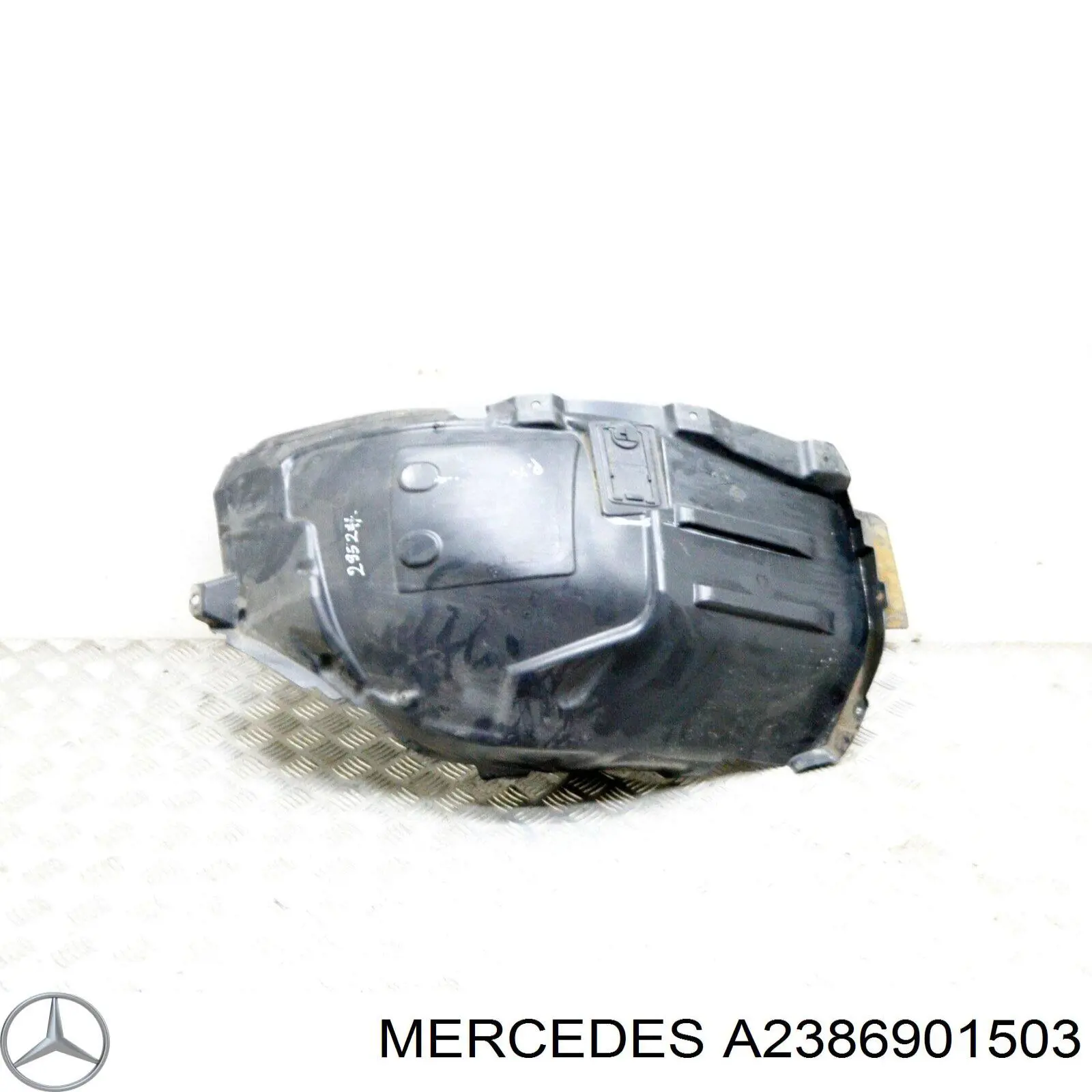 Guarda-barras esquerdo dianteiro do pára-lama dianteiro Mercedes A2386901503 preço, a partir de 61,24 USD