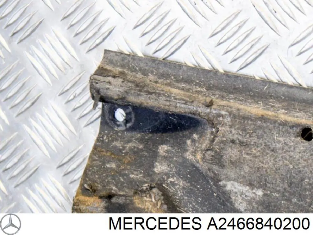 Proteção de fundo direita Mercedes A2466840200 preço, a partir de 77,86 USD