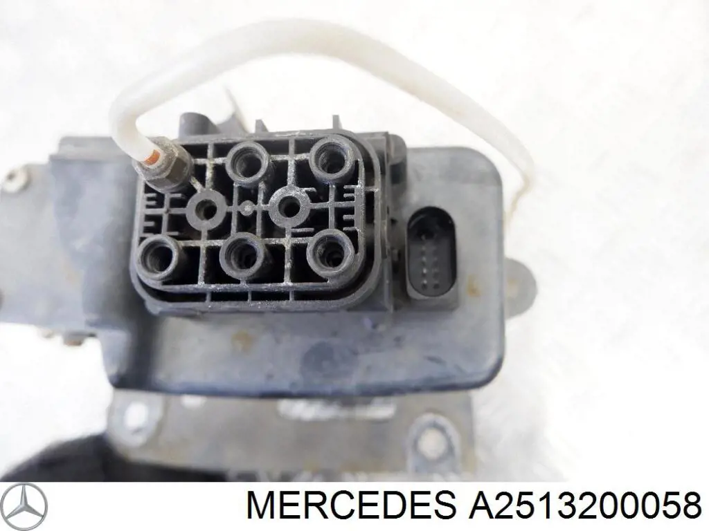 Unidade de válvulas de suspensão regulada Mercedes A2513200058 preço, a partir de 155,25 USD