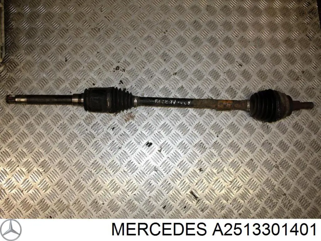A2513301401 Mercedes Semieixo (acionador) dianteiro direito