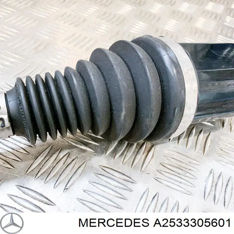 Semieixo (acionador) dianteiro direito Mercedes A2533305601