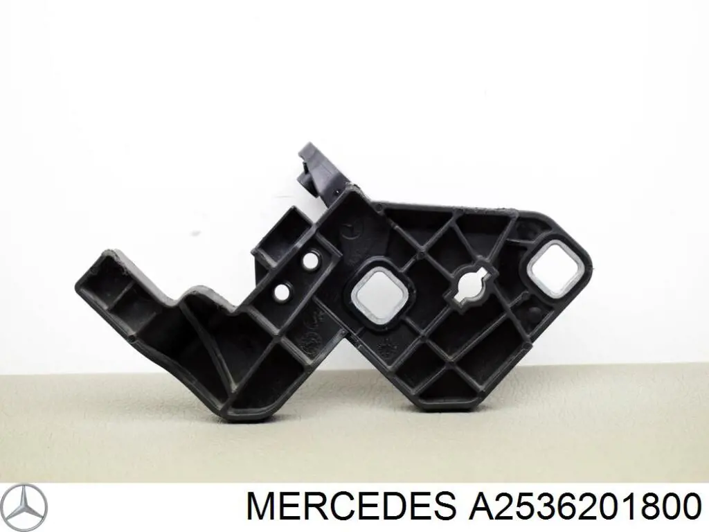 Consola (adaptador) de fixação da luz dianteira direita Mercedes A2536201800 preço, a partir de 34,13 USD