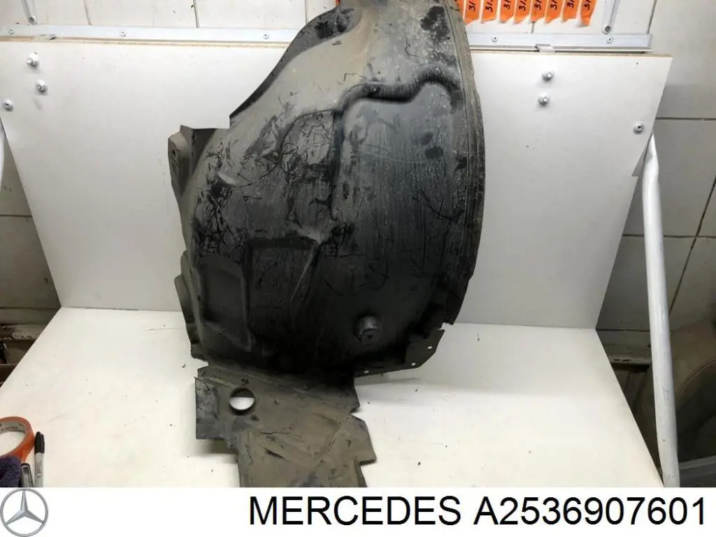Compre A2536907601 Mercedes Guarda-barras direito dianteiro do pára-lama dianteiro