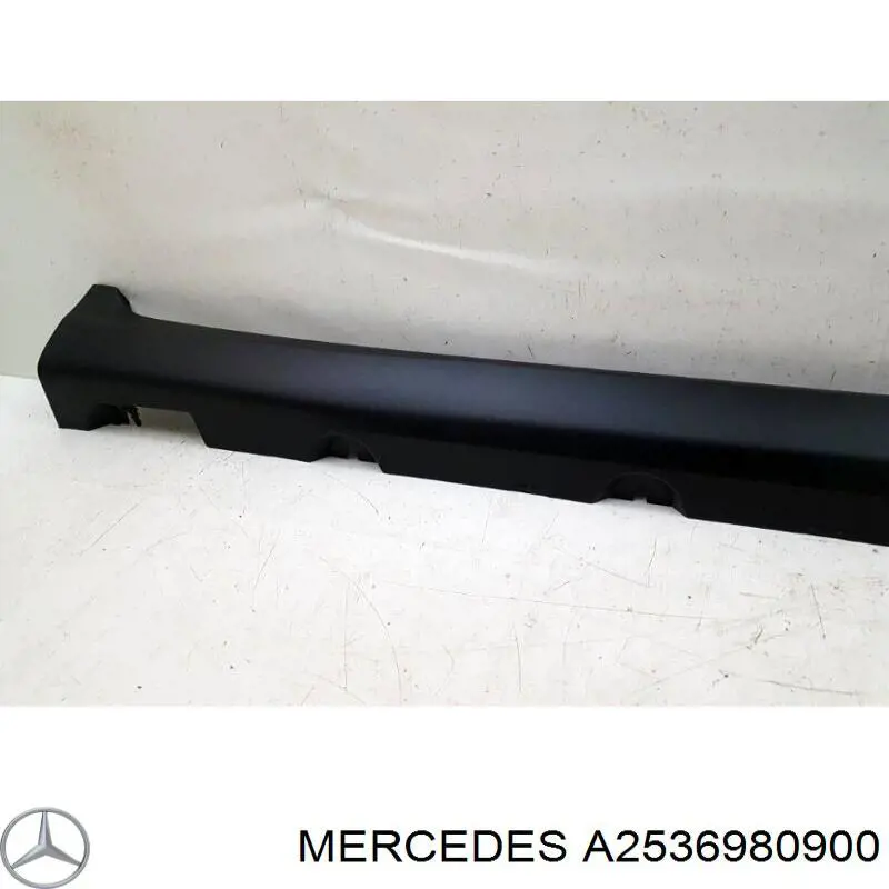 A2536980900 Mercedes Placa sobreposta (moldura) externa esquerda de acesso