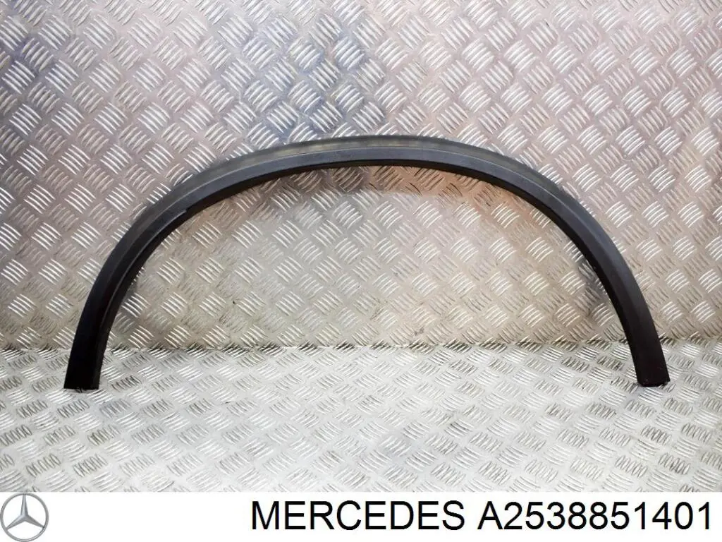 A2538851401 Mercedes Expansor direito (placa sobreposta) de arco do pára-lama traseiro