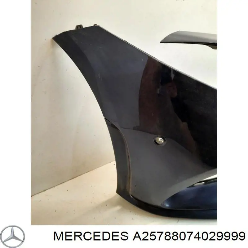 Pára-choque dianteiro A25788074029999 Mercedes